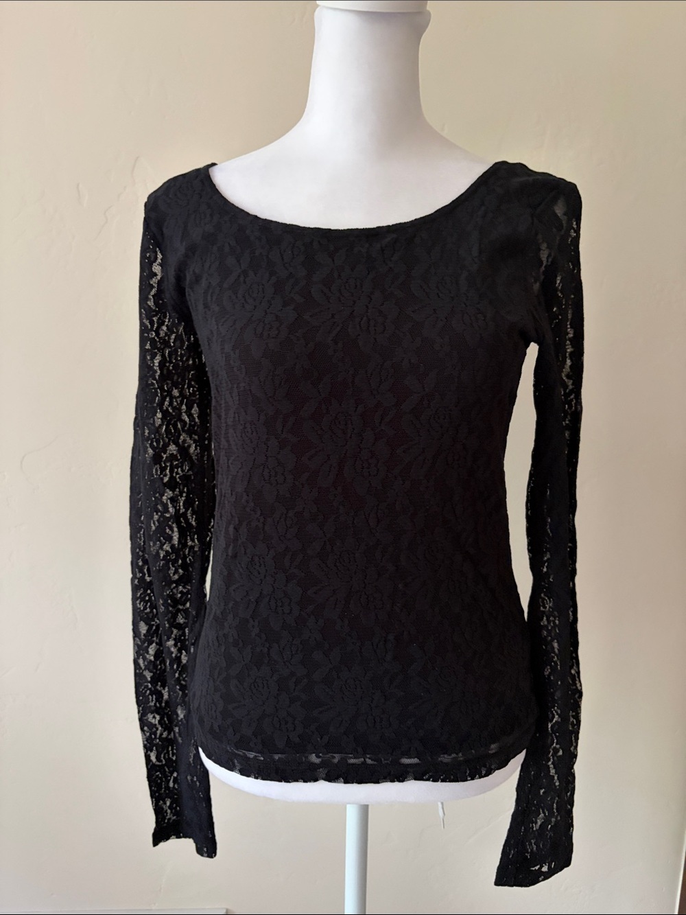 Frenchi Black Floral Lace Long Sleeve Top NWOT